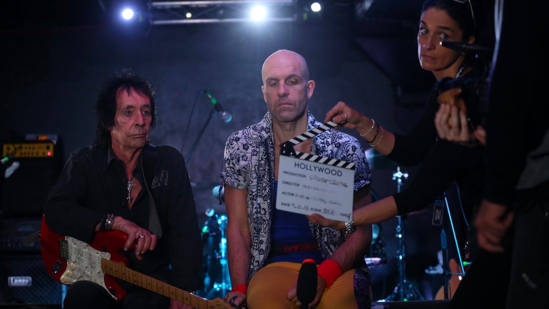 Luca Tramontin sul set con Robin Le Mesurier, storico chitarrista di Rod Stewart e Johnny Hallyday_Ph. Pino Fama (1)